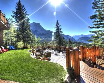 Overlander Mountain Lodge - Hinton