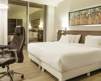 Nh Collection Leon Expo - León - Kamar Tidur