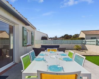 Beautiful House with Outdoor Space for 6 - Saint-Hilaire-de-Riez - Patio