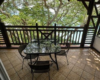 Oceanic Villa - Grand Baie - Balcony