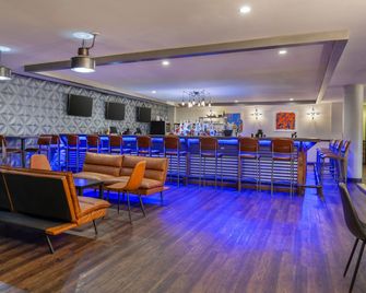 Radisson Hotel Southfield-Detroit - Southfield - Bar