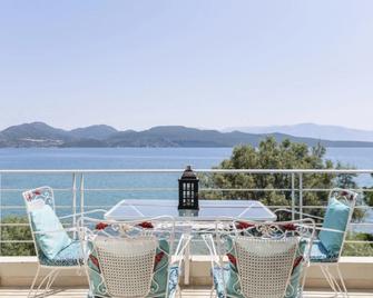 Agnadi Suites - Episkopos - Balcón