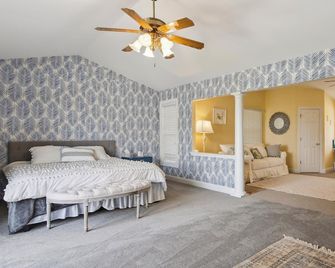 Bay Breeze - Grasonville - Bedroom