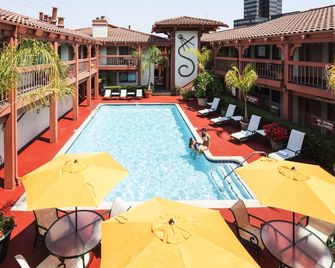 Campbell Inn Hotel - Campbell - Pool