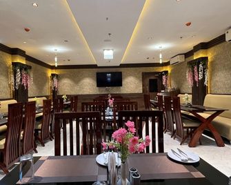 Hotel Ambika Palace, 150mtrs from Golden Beach - Puri - Restaurant
