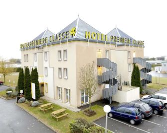 Premiere Classe Niort Est - Chauray - ניור - בניין