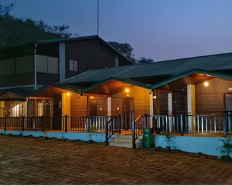 Mahalakshmi Antarvanam Resort - Kollur - Building
