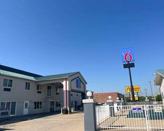 Motel 6 Tulsa, Ok - Airport - Tulsa - Gebäude