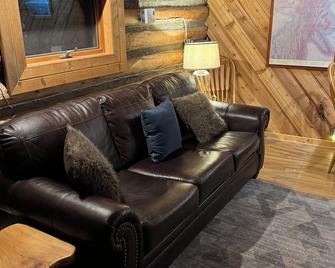 Storm Castle Highlands River Cabin - Gallatin Gateway - Sala de estar