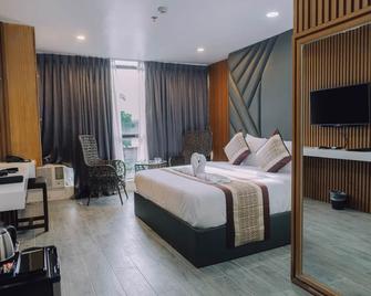 Shine Boutique Hotel - Tagum - Bedroom