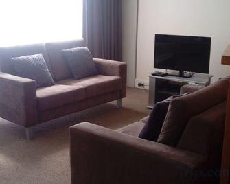 Stay at St Pauls - Wellington - Living room