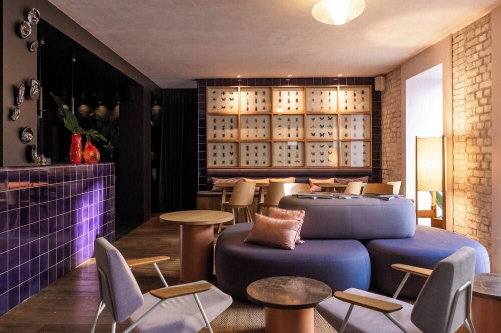 LIBERTINE LINDENBERG - פרנקפורט אם מיין - טרקלין