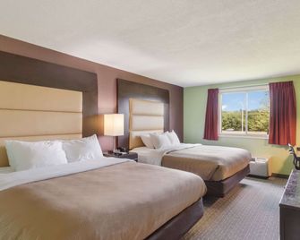 Econo Lodge - Hurley - Спальня