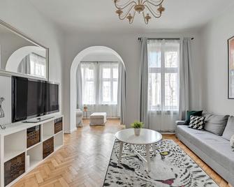 Atelier Apartment Centrum by Grand Apartments - Sopot - Sala de estar