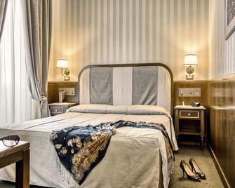 Grand Hotel Bastiani - Grosseto - Camera da letto