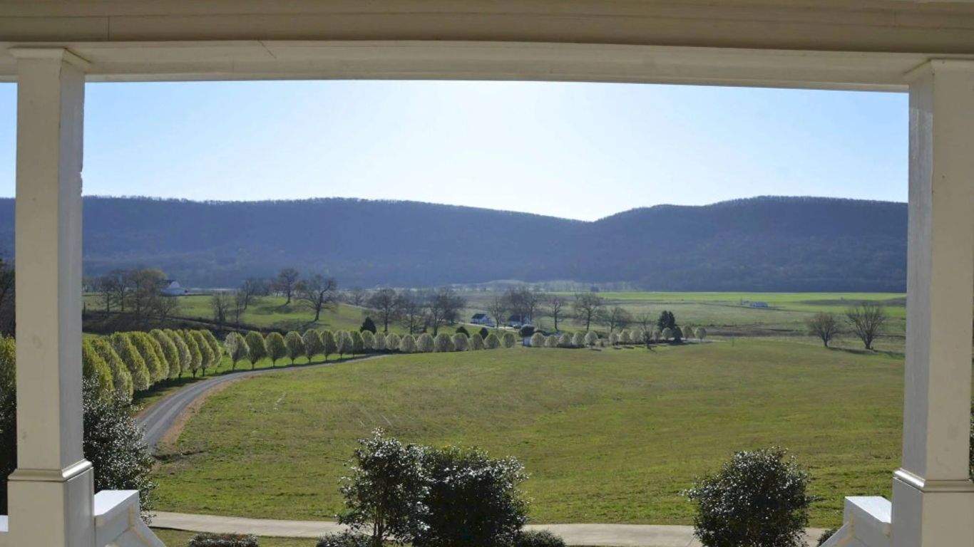 Mountain Cove Farms Resort