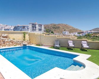 Beautiful Home In Torrox - Torrox - Piscine
