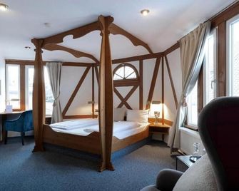 Romantik Landhotel 3Kronen - Adelsdorf