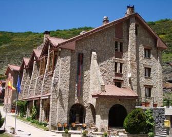 San Glorio - Llánaves de la Reina - Building