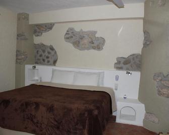 Hotel 19 De Enero Centro - Bernal - Chambre