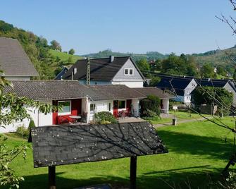Ferienhäuser Mittelhof - Bad Berleburg - Gebäude