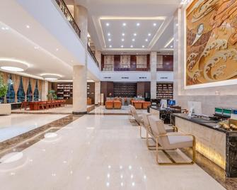 Yantai Jinghai Hotel - Yantai - Lobby