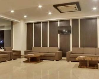 Hotel Lake View - Saputara - Lounge