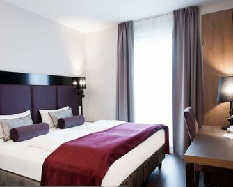 Arena Villa am Wasserpark - פרנקפורט אם מיין - חדר שינה