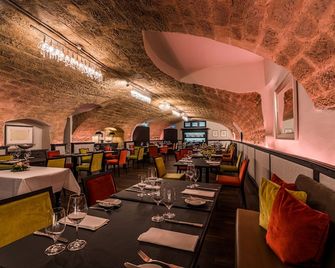 Deidesheimer Hof - Deidesheim - Restaurant