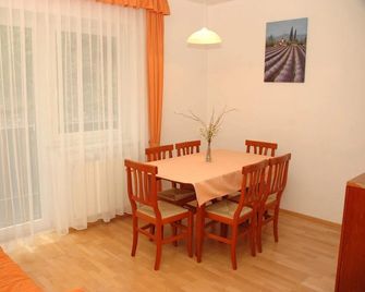 Sporthotel Am Oetscher - Lackenhof - Dining room