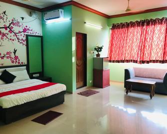 Prakash International - Gonikoppal - Habitación