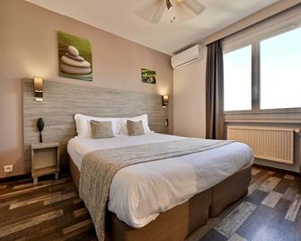 Hotel La Rotonde - La Ciotat - Schlafzimmer