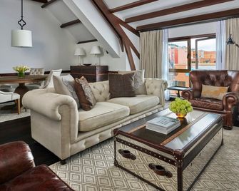 فور سيزونز هوتل بوجوتا كازا ميدينا - بوغوتا - غرفة معيشة