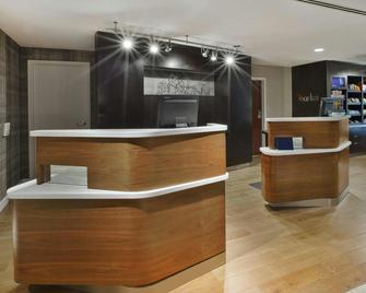 Courtyard by Marriott Somerset - Somerset - Рецепція