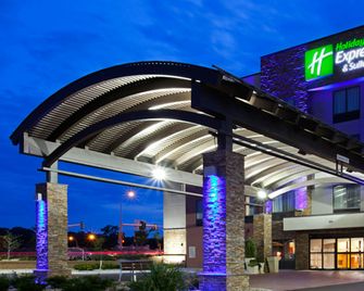 Holiday Inn Express & Suites Rochester West-Medical Center - Rochester - Bangunan
