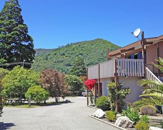 Picton Campervan Park - Picton - Outdoor view