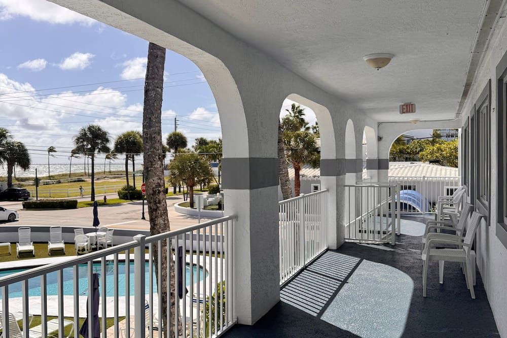 Coral Key Inn - Lauderdale-by-the-Sea - Balkong