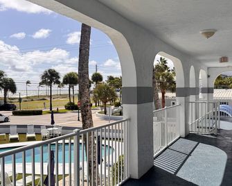 Coral Key Inn - Lauderdale-by-the-Sea - Balkong