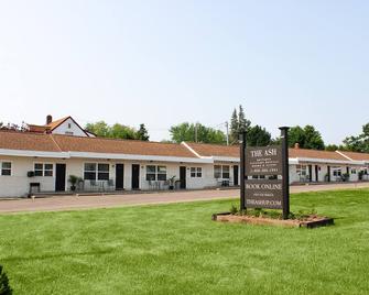 Suite 106 | 2 Bed / 2 Bath + Living & Kitchen - Sault Ste. Marie - Building