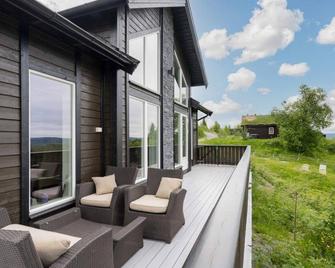 4 star holiday home in Fall-By Traum - Raufoss - Balcón