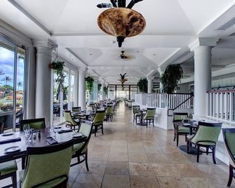 Oceanfront Resort steps to pool/beach via your lanai, 4 Beautiful Pools - Lihue - Restaurant
