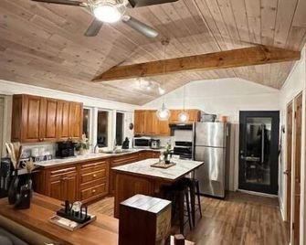 The R&R Cottage - Minden - Kitchen