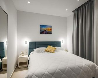 The 7 Suites, An Elegant Living in Ipsos by Konnect - Ipsos - Schlafzimmer