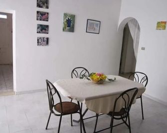 Maison Entre Mer Et Compagne Djerba - Midoun - Yemek odası