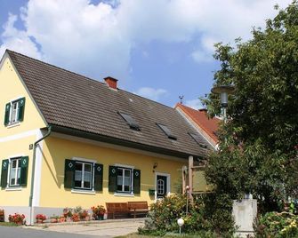 Doppelzimmer mit Zusatzbett - Urlaub am Bauernhof, Cziglar-benko - Radkersburg - Budova