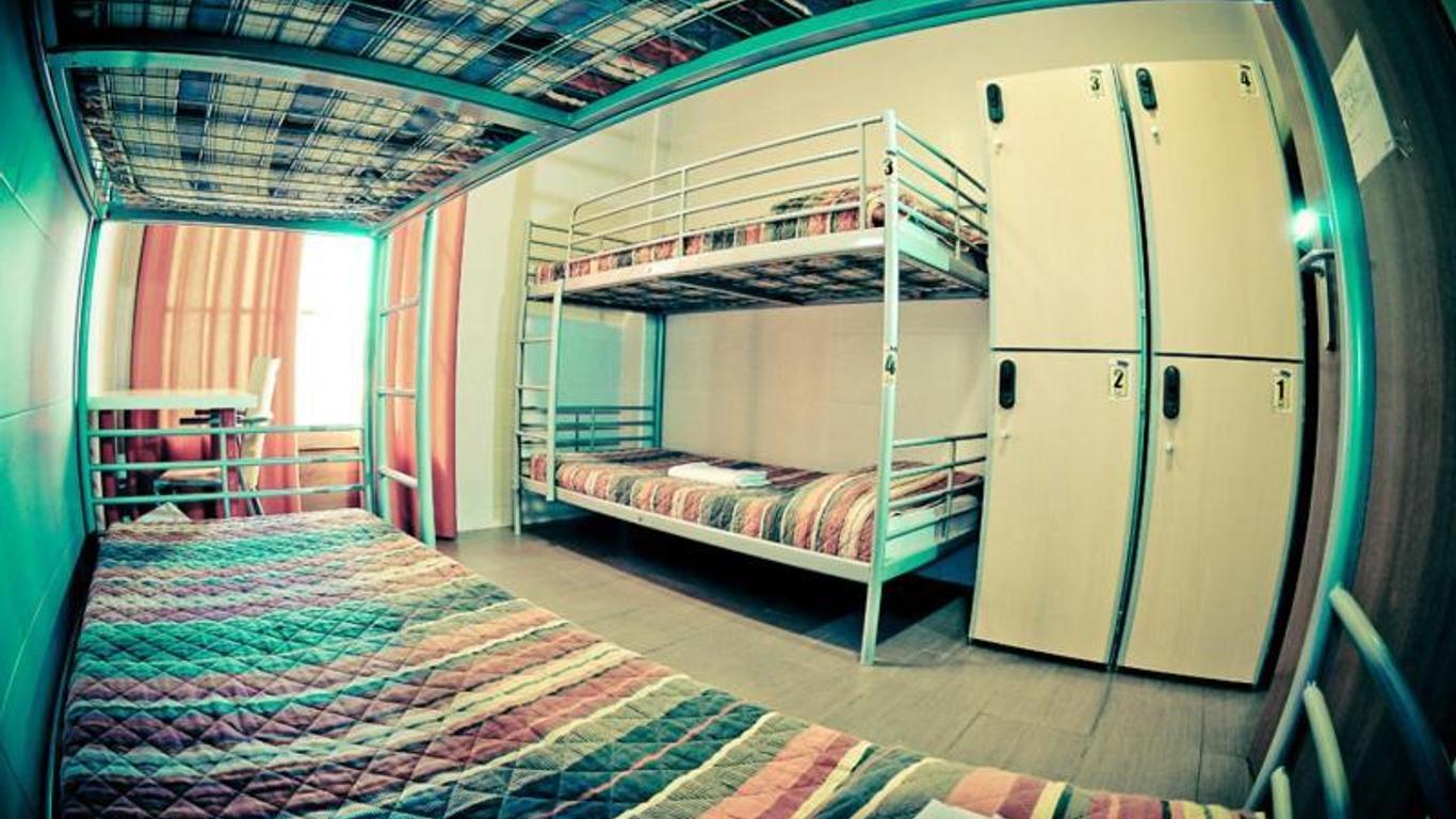 Be Zaragoza Hostel