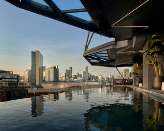 AC Hotel by Marriott Melbourne Southbank - Melbourne - Pool