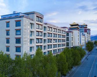 kunyixingguangjiudian - Shigatse - Edificio