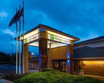 Holiday Inn Express Gloucester - South by IHG - Gloucester - Budynek
