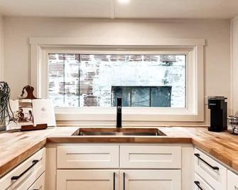 Stay Portland - The Tiny Farmhouse on Alberta - Portland - Cocina